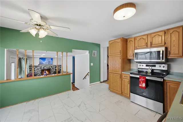 $349,999 | 185 Old Farm Circle, Amherst, NY 14221