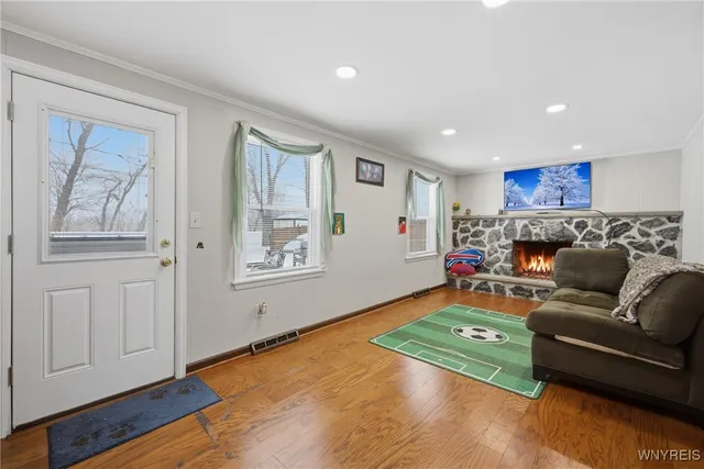 $349,999 | 185 Old Farm Circle, Amherst, NY 14221