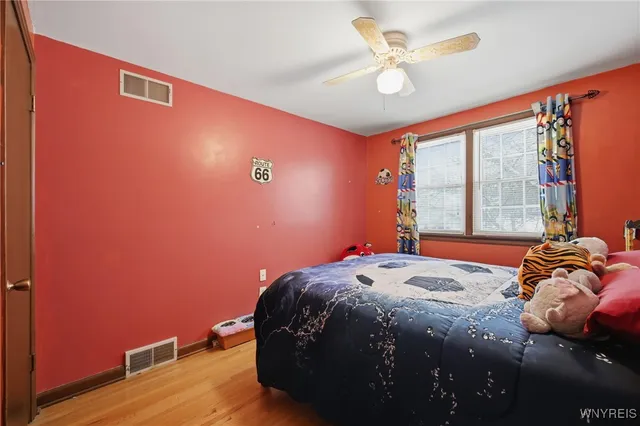 $349,999 | 185 Old Farm Circle, Amherst, NY 14221