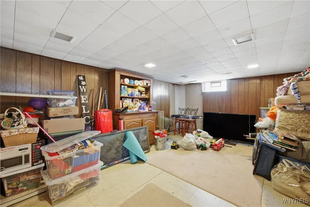 $349,999 | 185 Old Farm Circle, Amherst, NY 14221