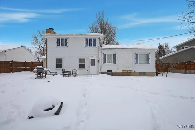 $349,999 | 185 Old Farm Circle, Amherst, NY 14221