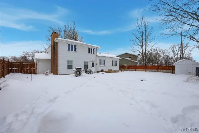 $349,999 | 185 Old Farm Circle, Amherst, NY 14221