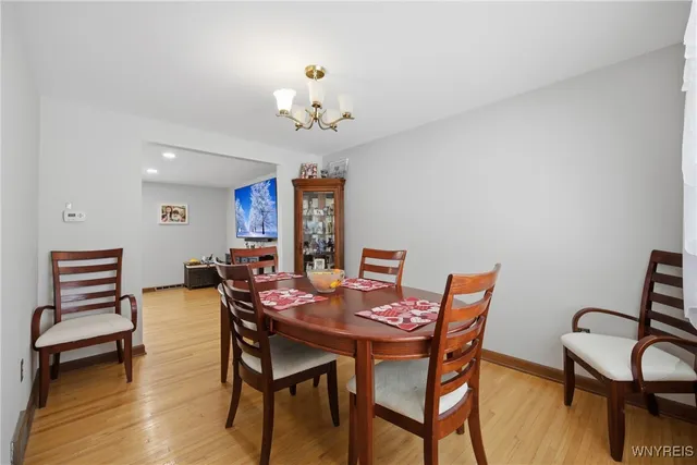 $349,999 | 185 Old Farm Circle, Amherst, NY 14221