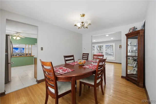 $349,999 | 185 Old Farm Circle, Amherst, NY 14221