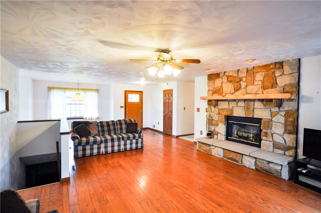 540 Bicker Road Cabot, PA 16023 - Photo 3 of 17