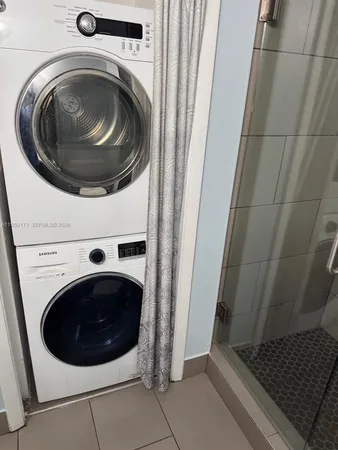 a close up view of washer and dryer