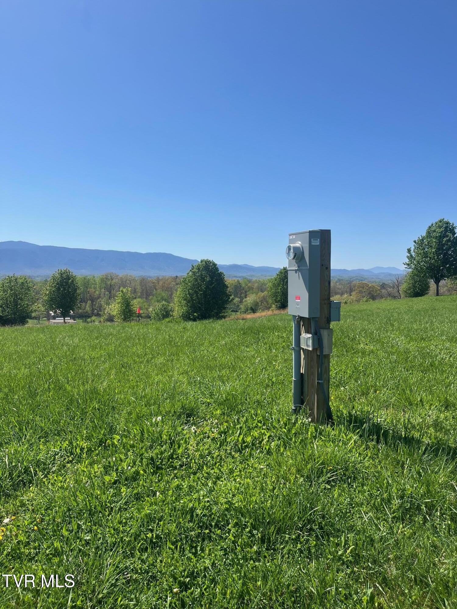 2570 Shiloh Road, Unit 8 Greeneville, TN 37745 - Photo 5 of 8 IMG_1897