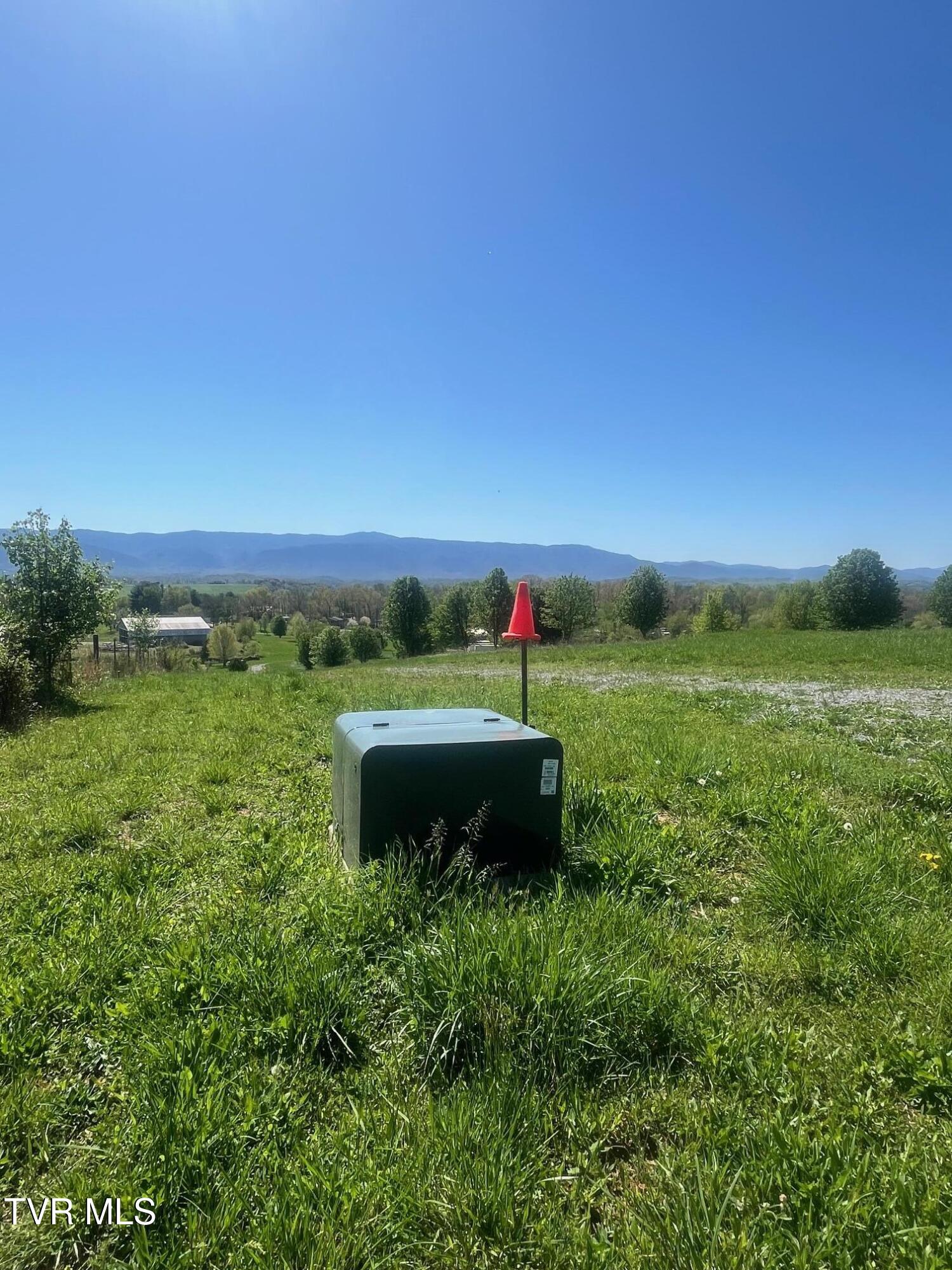 2570 Shiloh Road, Unit 8 Greeneville, TN 37745 - Photo 6 of 8 IMG_1901