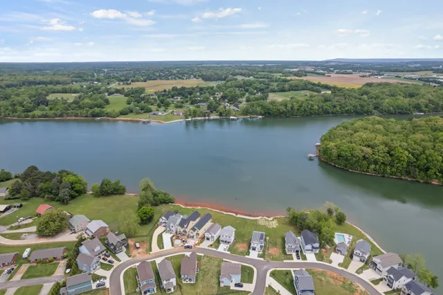 $675,000 | 124 Barefoot Way, Winchester, TN 37398