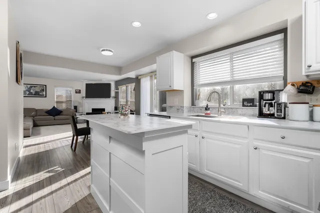 $560,000 | 48893 5th Avenue, Canton, MI 48188