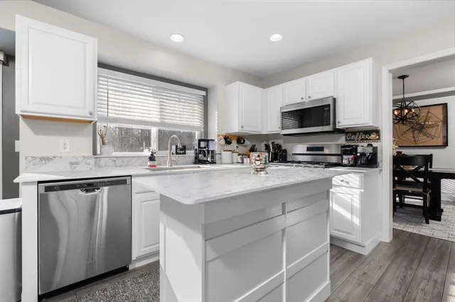 $560,000 | 48893 5th Avenue, Canton, MI 48188