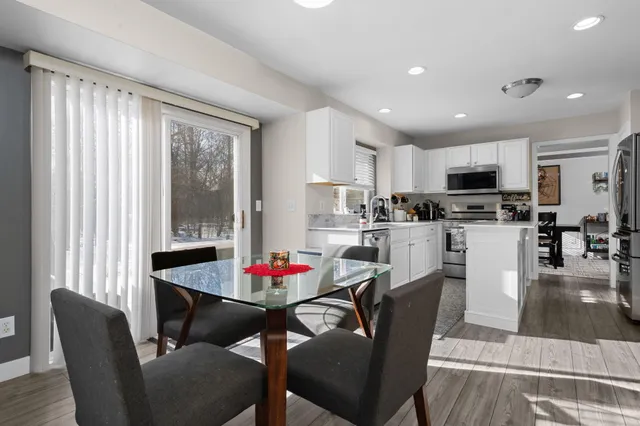 $560,000 | 48893 5th Avenue, Canton, MI 48188