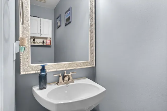 $560,000 | 48893 5th Avenue, Canton, MI 48188