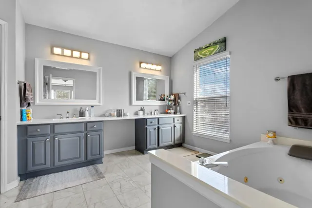 $560,000 | 48893 5th Avenue, Canton, MI 48188