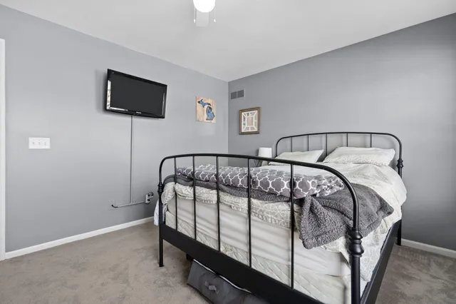 $560,000 | 48893 5th Avenue, Canton, MI 48188