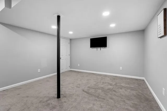 $560,000 | 48893 5th Avenue, Canton, MI 48188