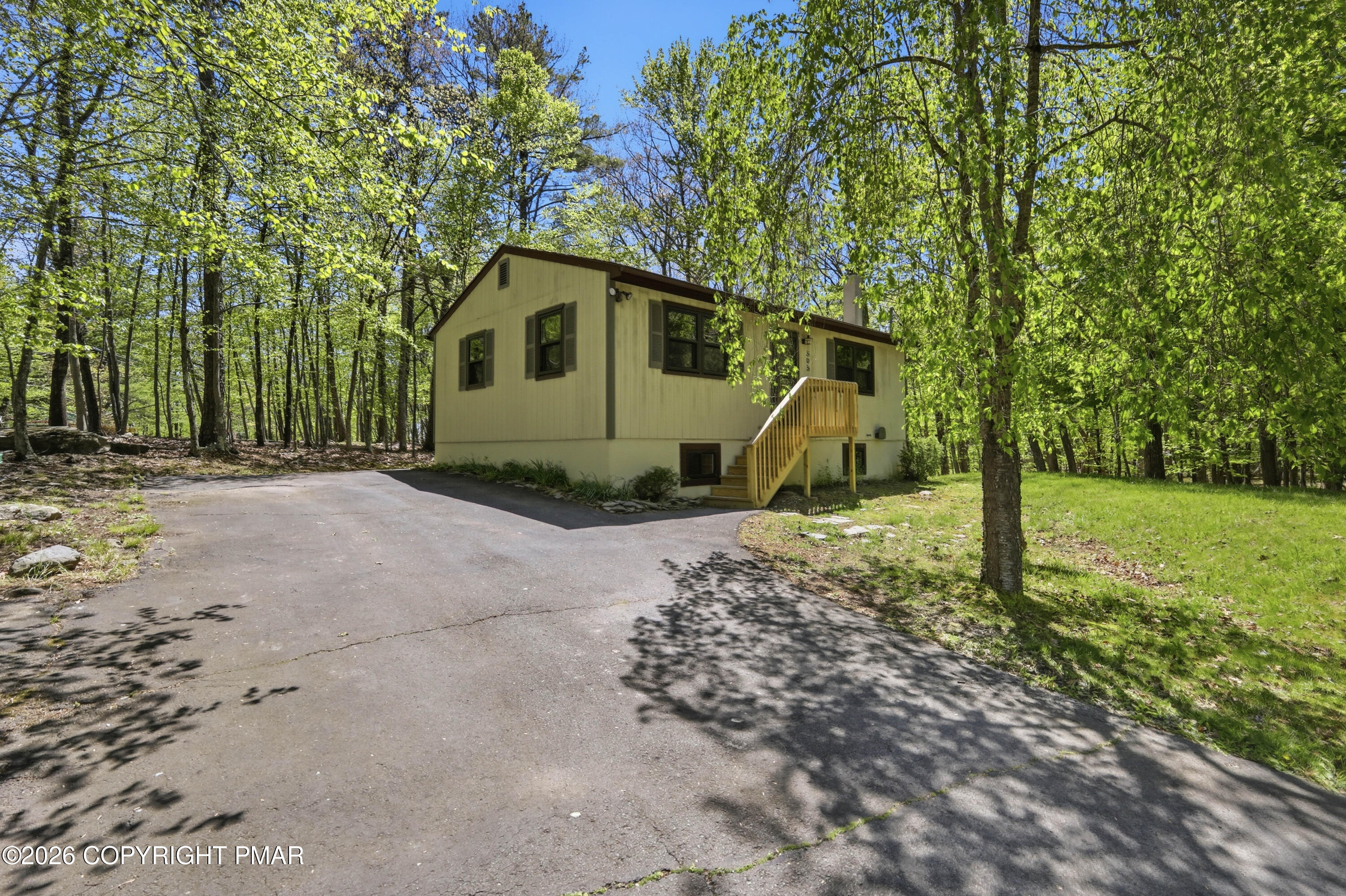 505 West Chipmunk Road Bushkill, PA 18324 - Photo 35 of 43 15-Photo-13