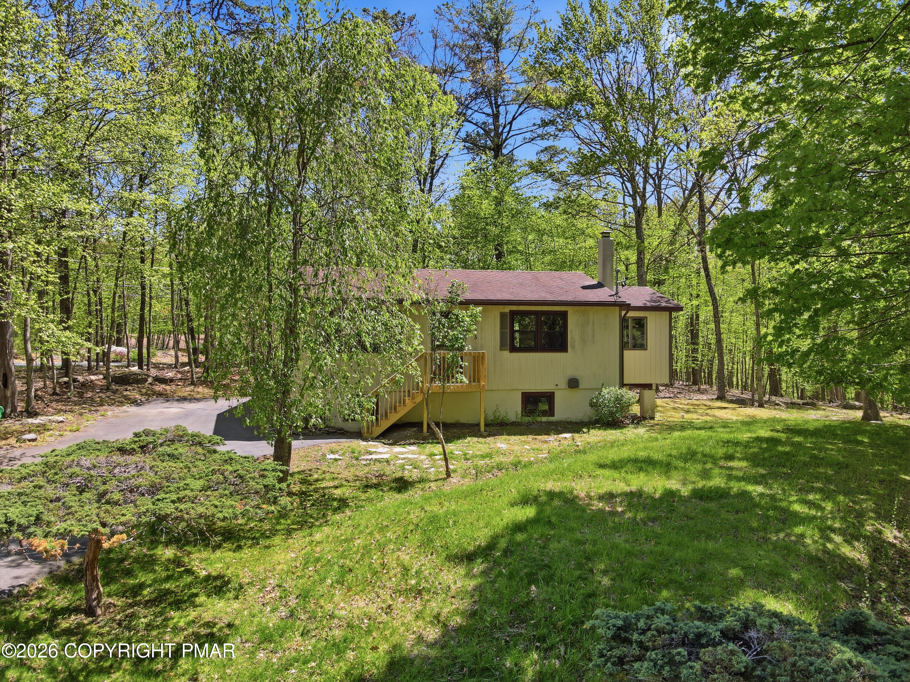 505 West Chipmunk Road Bushkill, PA 18324 - Photo 36 of 43 17-Photo-15