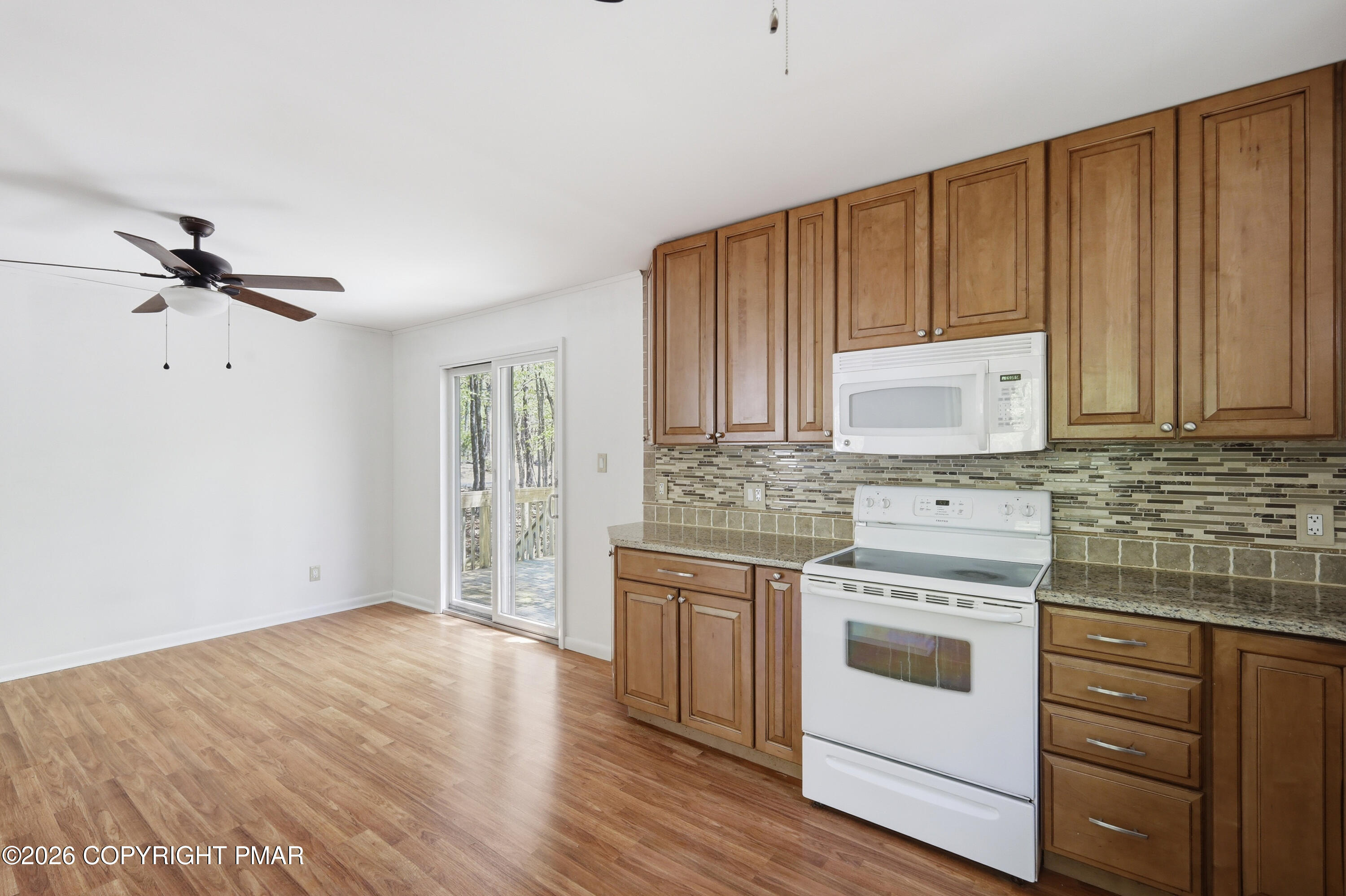 505 West Chipmunk Road Bushkill, PA 18324 - Photo 9 of 43 41-Photo-39
