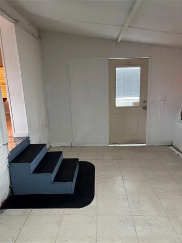 $1,400 | 8556 Berkley Drive, Davie, FL 33324