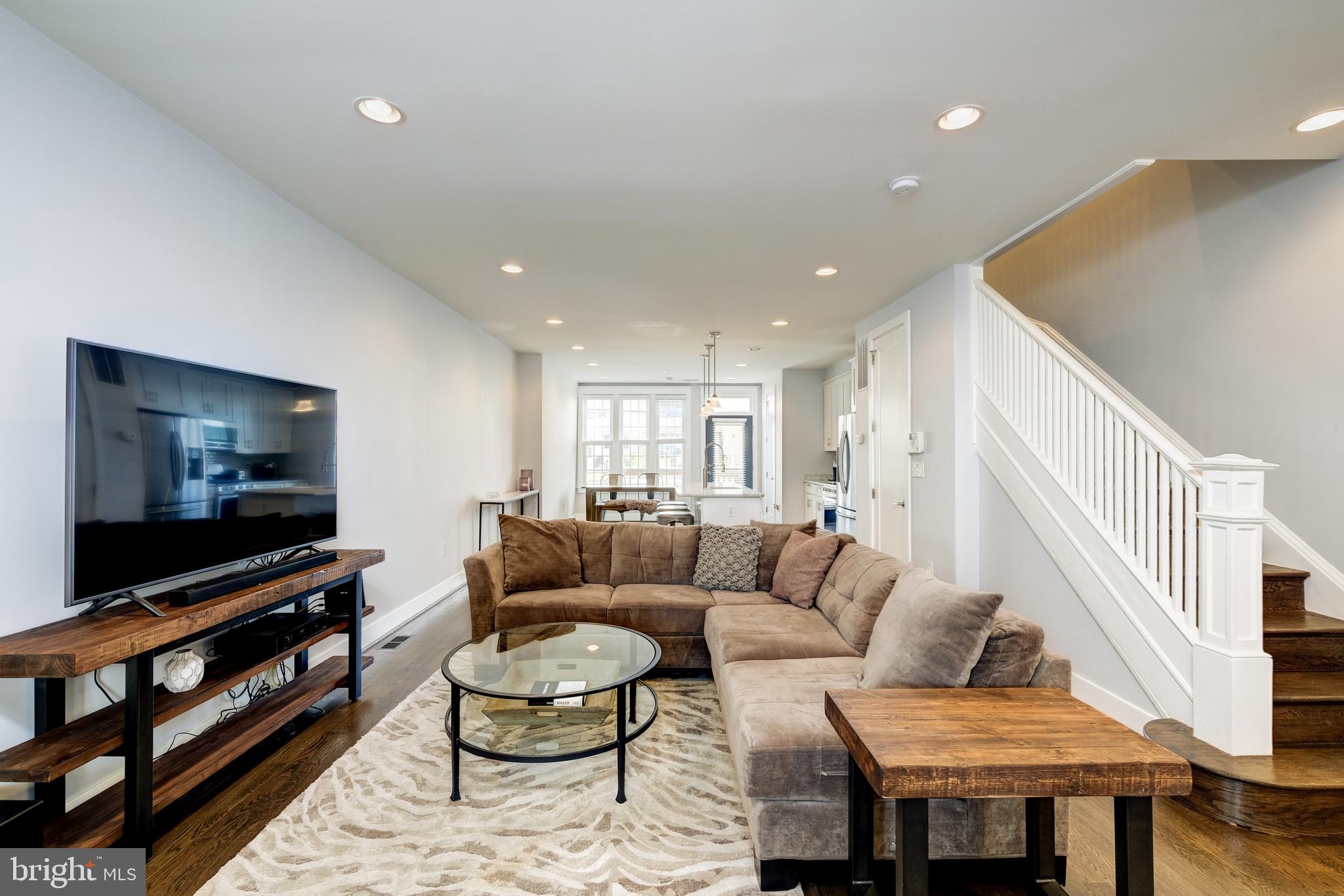 923 Decatur Street Northwest Washington, DC 20011 - Photo 3 of 27 Gallery Image 3