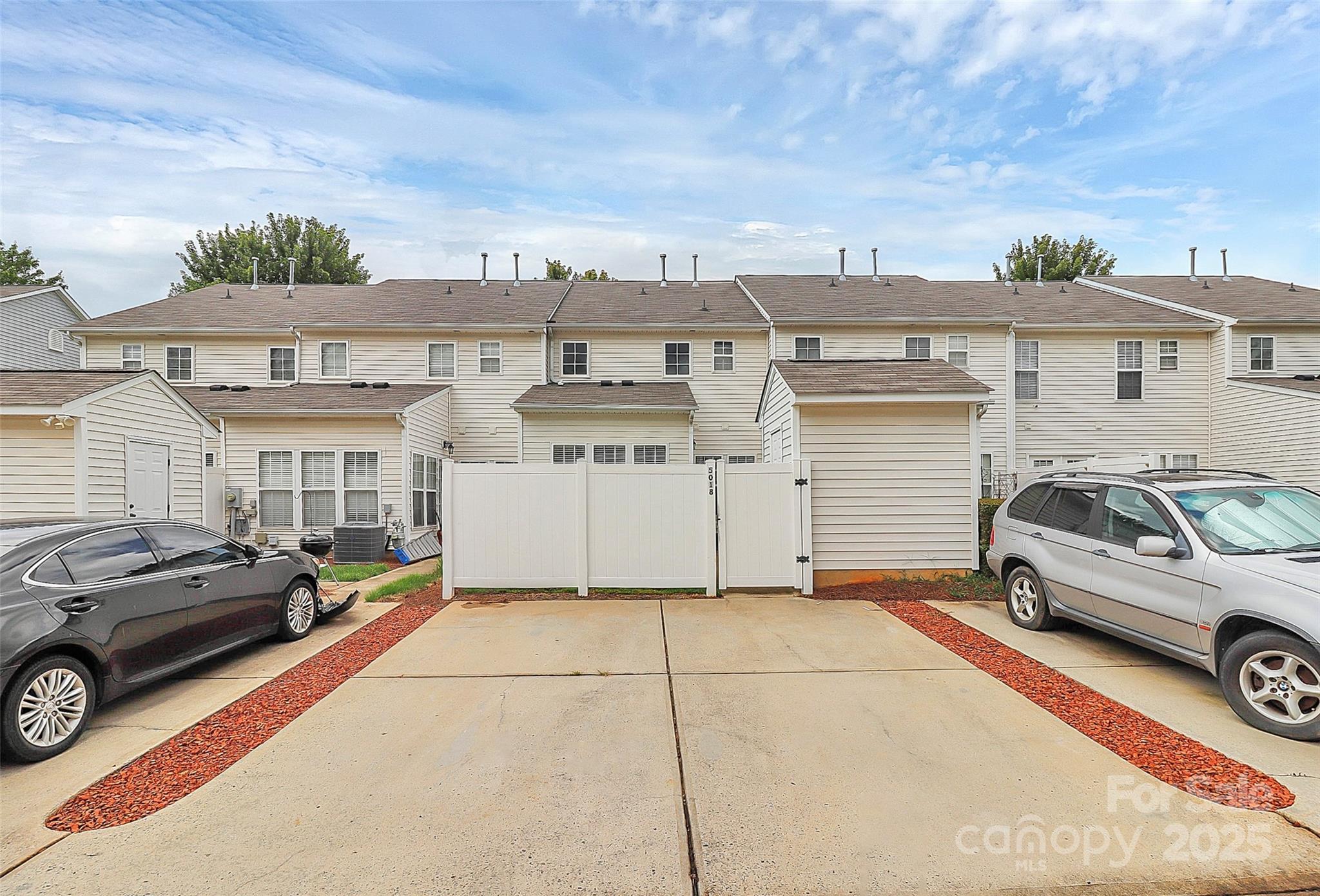 5018 Prosperity Ridge Road Charlotte, NC 28269 - Photo 5 of 37 Gallery Image 5