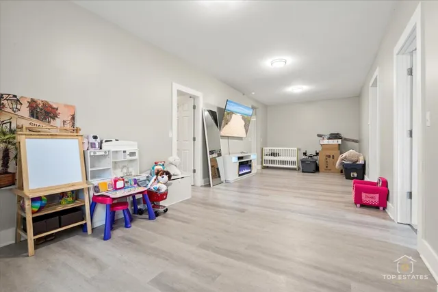 $1,289,900 | 1542 Victoria Avenue, North Chicago, IL 60064