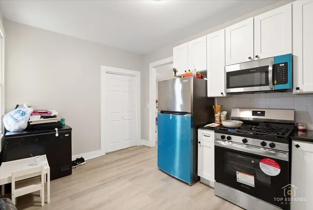 $1,289,900 | 1542 Victoria Avenue, North Chicago, IL 60064