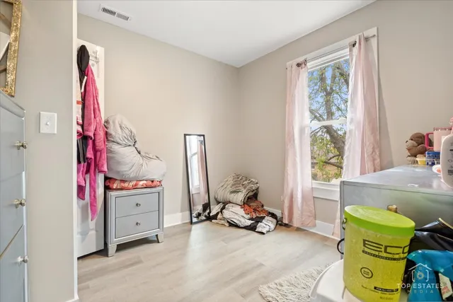 $1,289,900 | 1542 Victoria Avenue, North Chicago, IL 60064