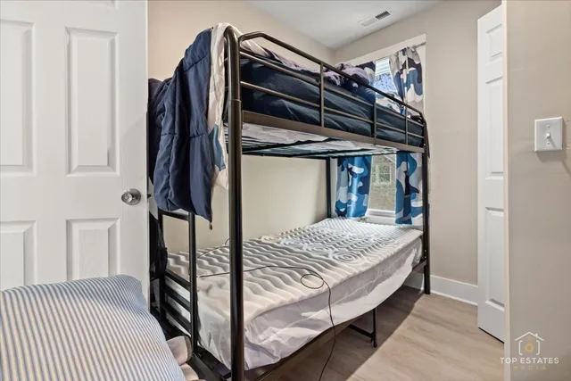 $1,289,900 | 1542 Victoria Avenue, North Chicago, IL 60064