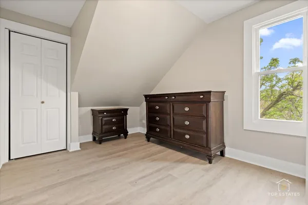 $1,289,900 | 1542 Victoria Avenue, North Chicago, IL 60064