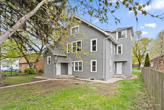 $1,289,900 | 1542 Victoria Avenue, North Chicago, IL 60064