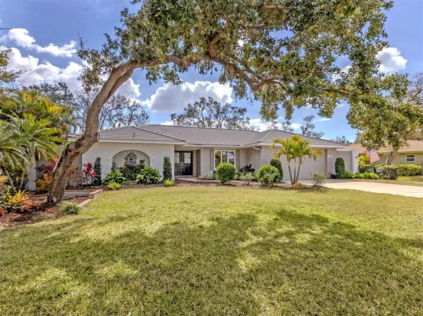 $724,900 | 1388 Vermeer Drive, Nokomis, FL 34275