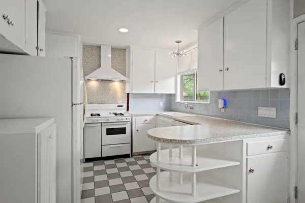 $2,495 | 5212 Berkman Drive, Austin, TX 78723