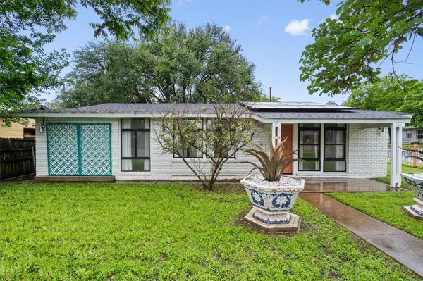 $2,495 | 5212 Berkman Drive, Austin, TX 78723