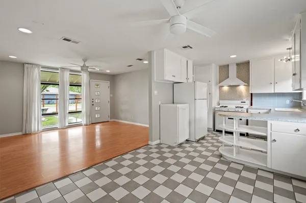 $2,495 | 5212 Berkman Drive, Austin, TX 78723