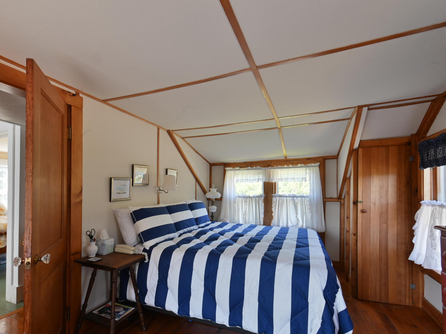 14 Deer Run Lane Swans Island, ME 04685 - Photo 20 of 44 Primary Bedroom