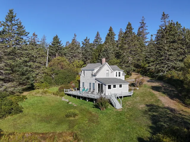 $595,000 | 14 Deer Run Lane, Swans Island, ME 04685