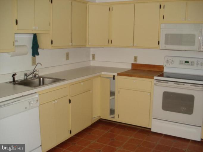 4309 Guinea Road Annandale, VA 22003 - Photo 5 of 10 Kitchen