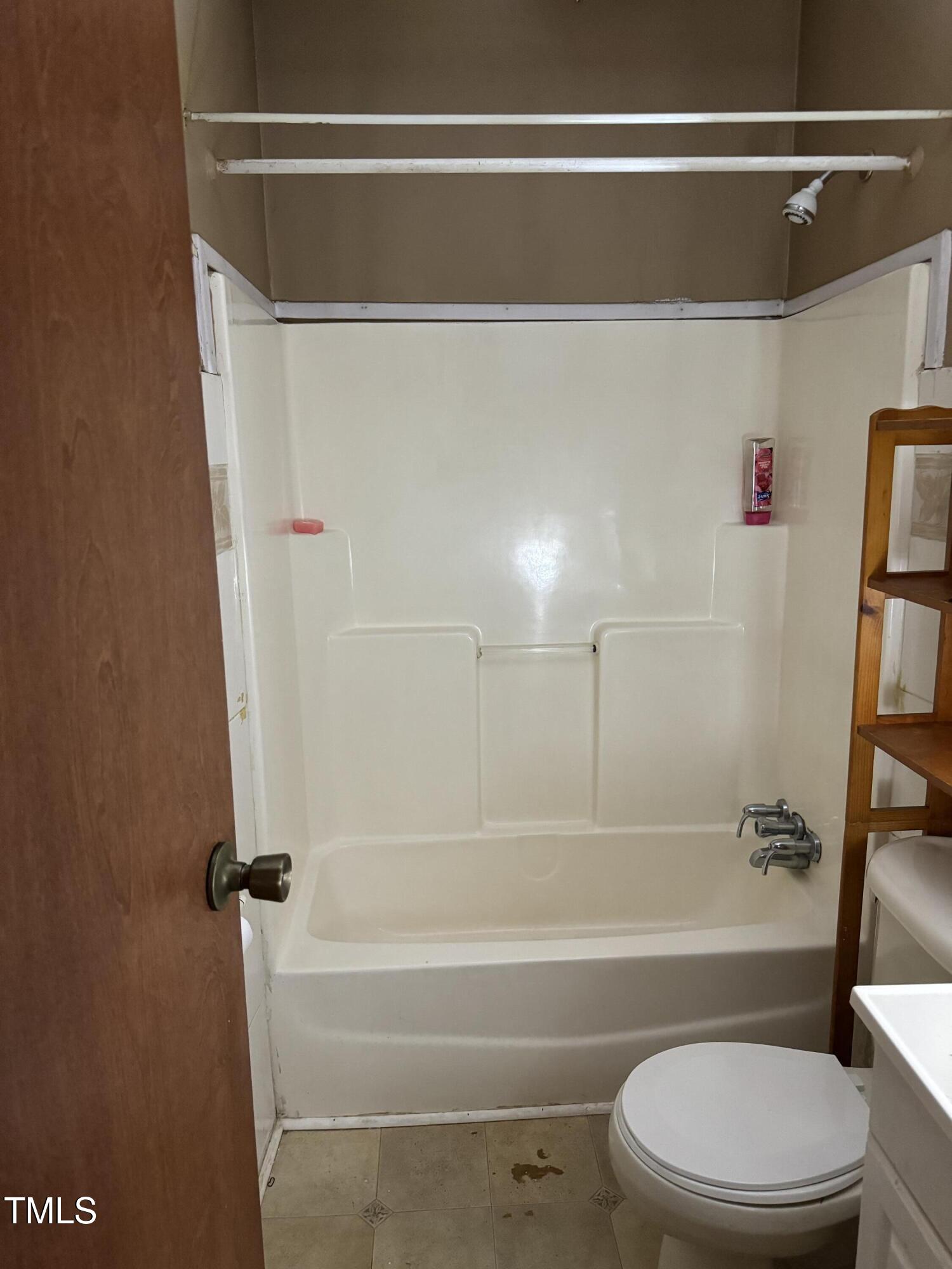 137 Williamson Farm Road Dudley, NC 28333 - Photo 19 of 26 Bathroom 3