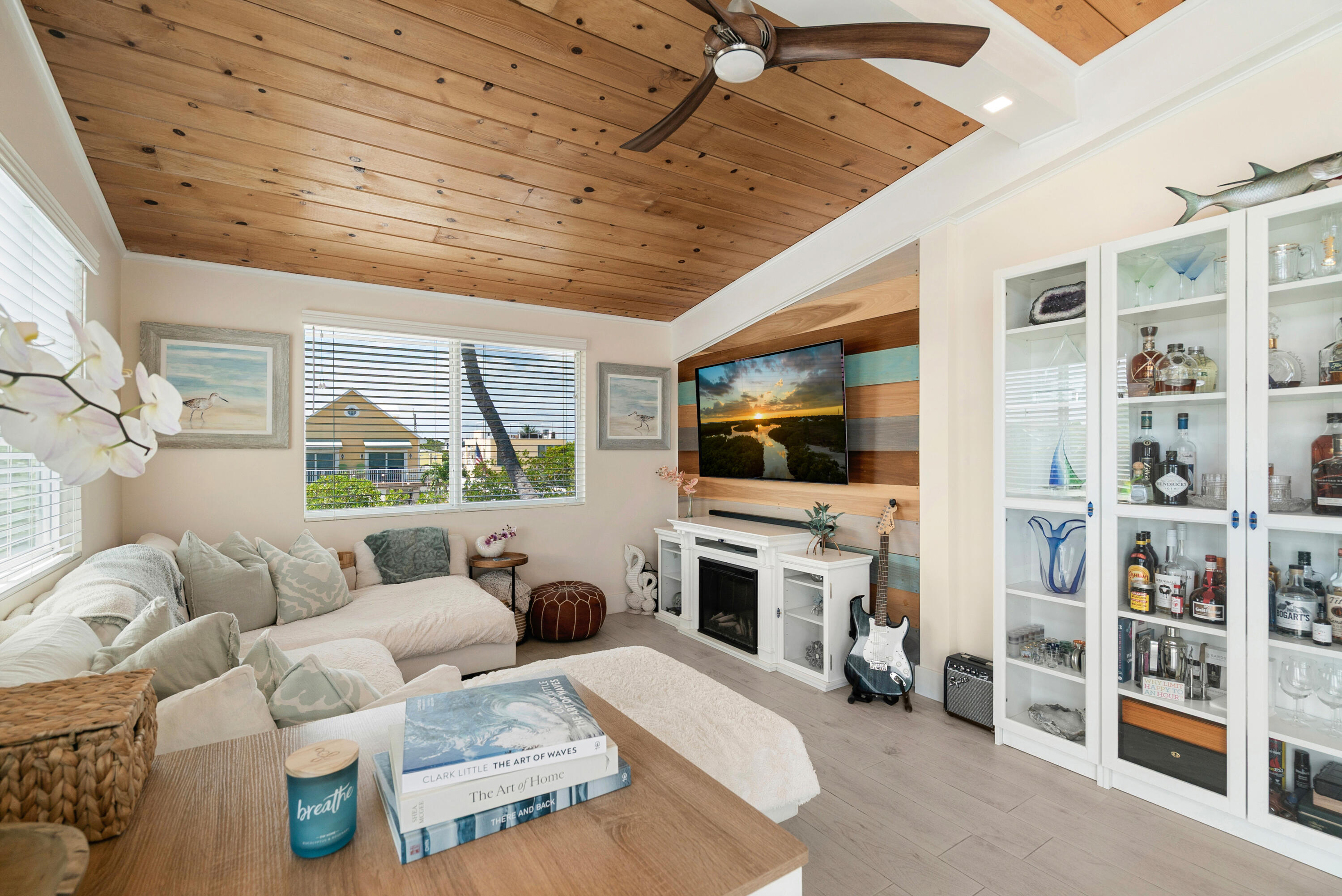 1 Snipe Road Key Largo, FL 33037 - Photo 9 of 44 Living room