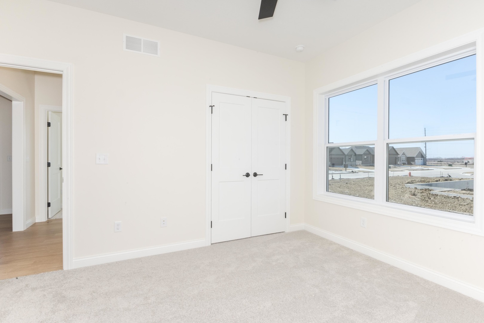 2538 Marble Road Normal, IL 61761 - Photo 38 of 52 an empty room with a window