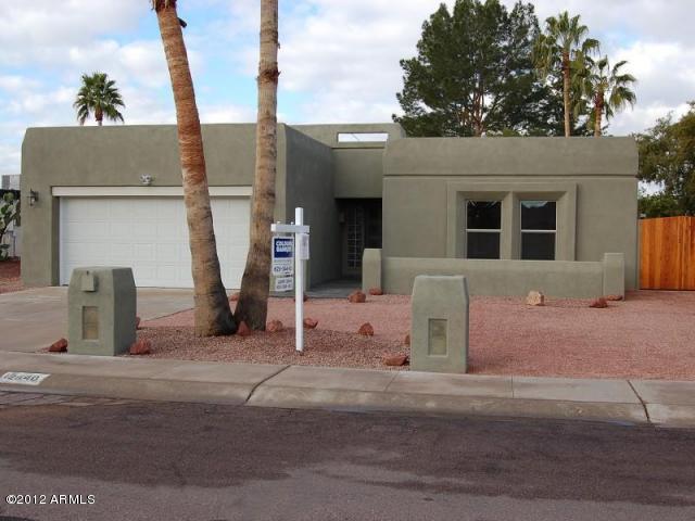 12440 North 39th Way Phoenix, AZ 85032 - Photo 1 of 8 Front