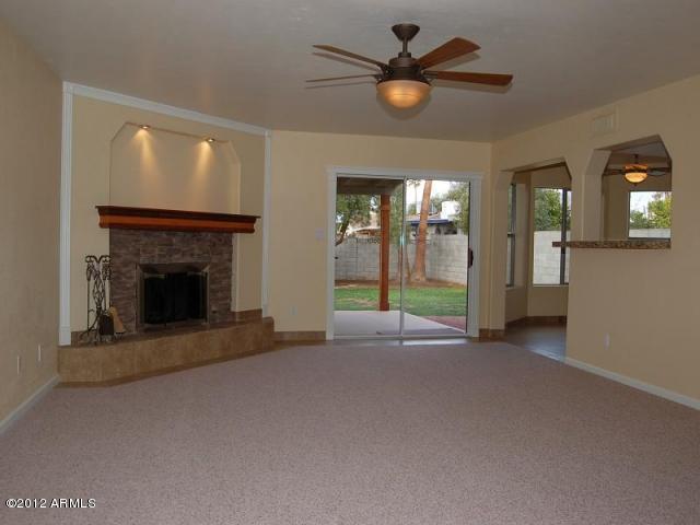 12440 North 39th Way Phoenix, AZ 85032 - Photo 3 of 8 Living Room