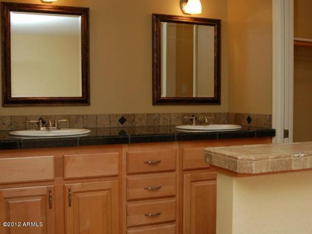 12440 North 39th Way Phoenix, AZ 85032 - Photo 6 of 8 Master Bath