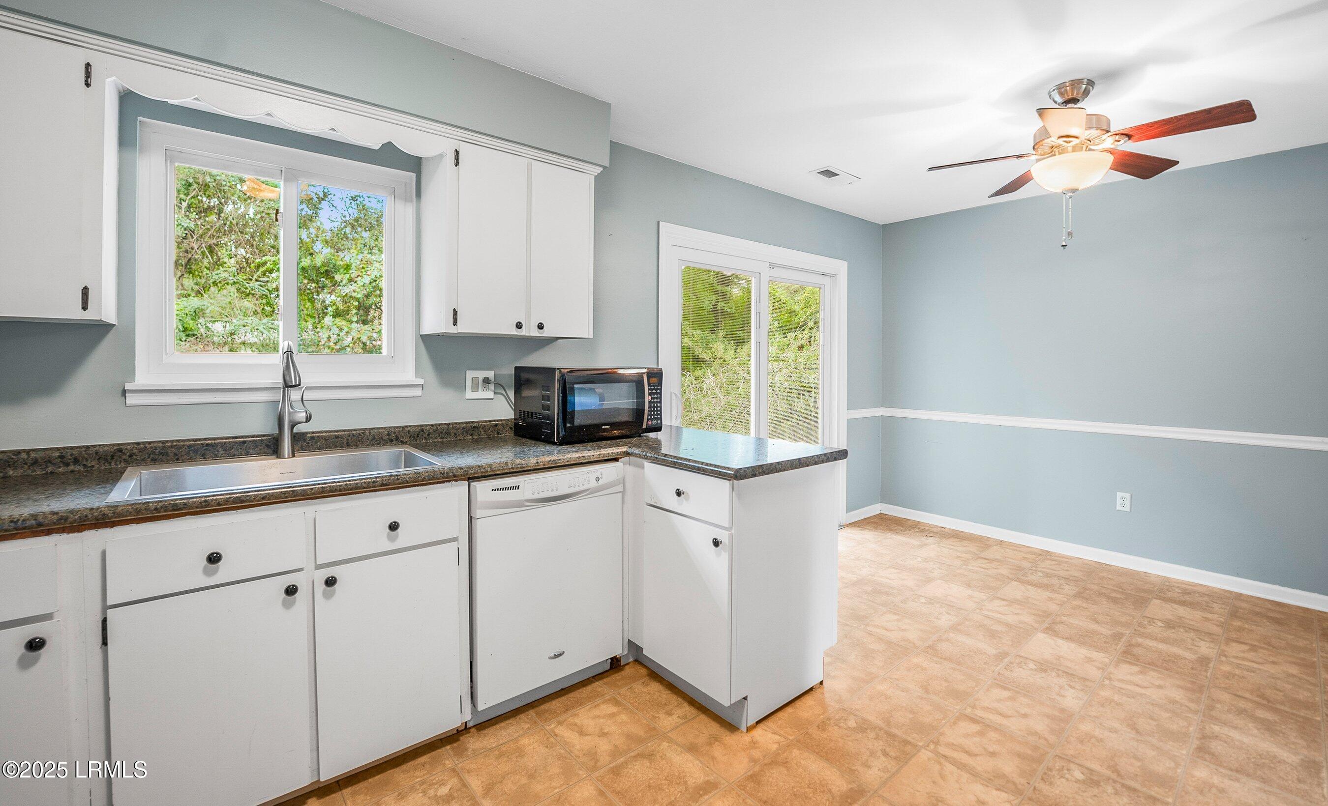2406 Mossy Oaks Road Beaufort, SC 29902 - Photo 10 of 28 10. Kitchen view 4