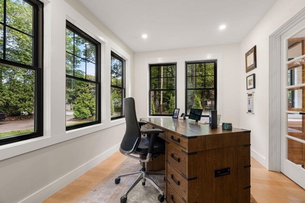 283 Walnut Street Wellesley, MA 02481 - Photo 19 of 33