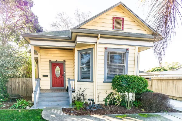 $460,000 | 6870 14th Avenue, Sacramento, CA 95820