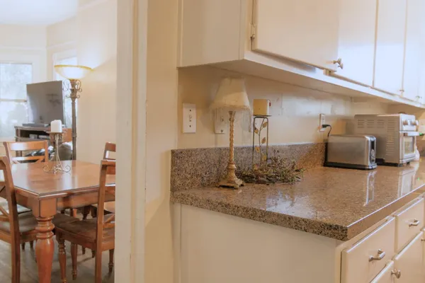 $460,000 | 6870 14th Avenue, Sacramento, CA 95820