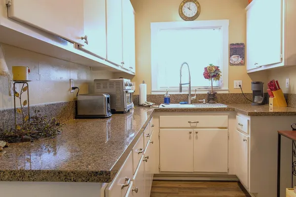 $460,000 | 6870 14th Avenue, Sacramento, CA 95820
